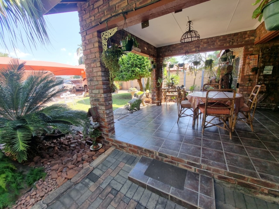 3 Bedroom Property for Sale in Oos Einde North West